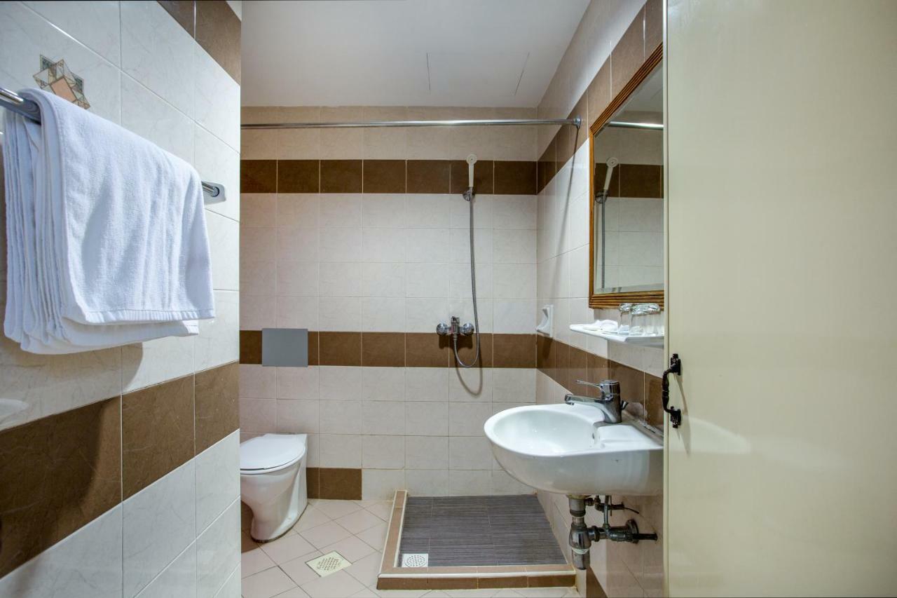 Oyo 106 Khách sạn
